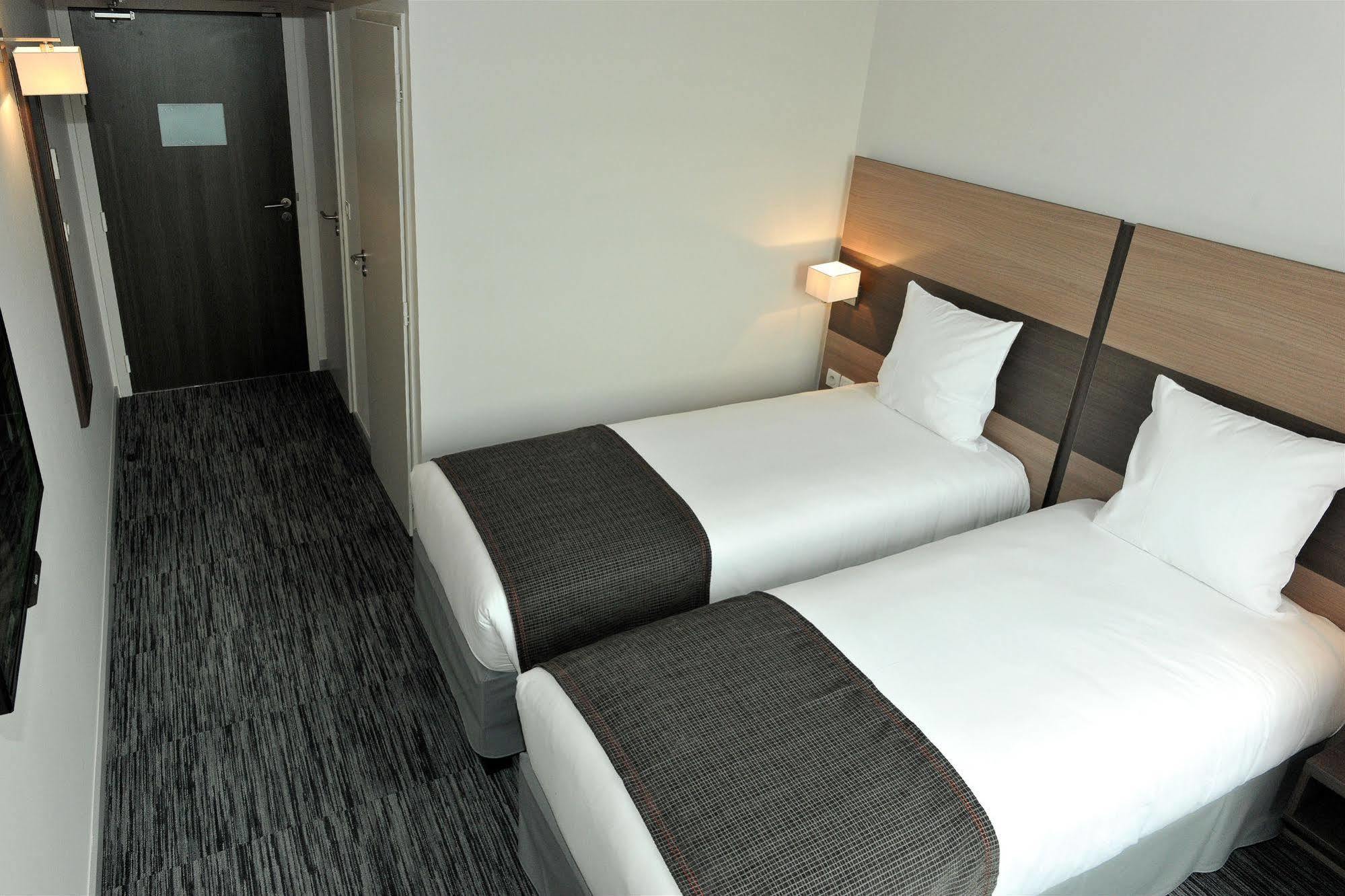 Dios Hotel Bruguieres Ngoại thất bức ảnh